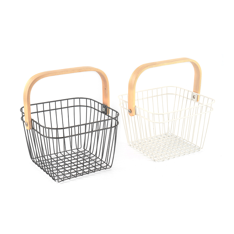 Metallum Mesh Basket cum ligneo manubrium at
