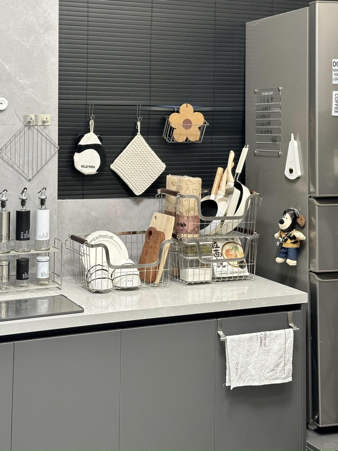 A Must for Apartments Small! Quomodo elige Wall-instructa Metallum Shelf quod est Load-ferens et durabile?